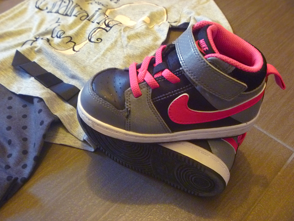 Nike bambina fucsia e grigio