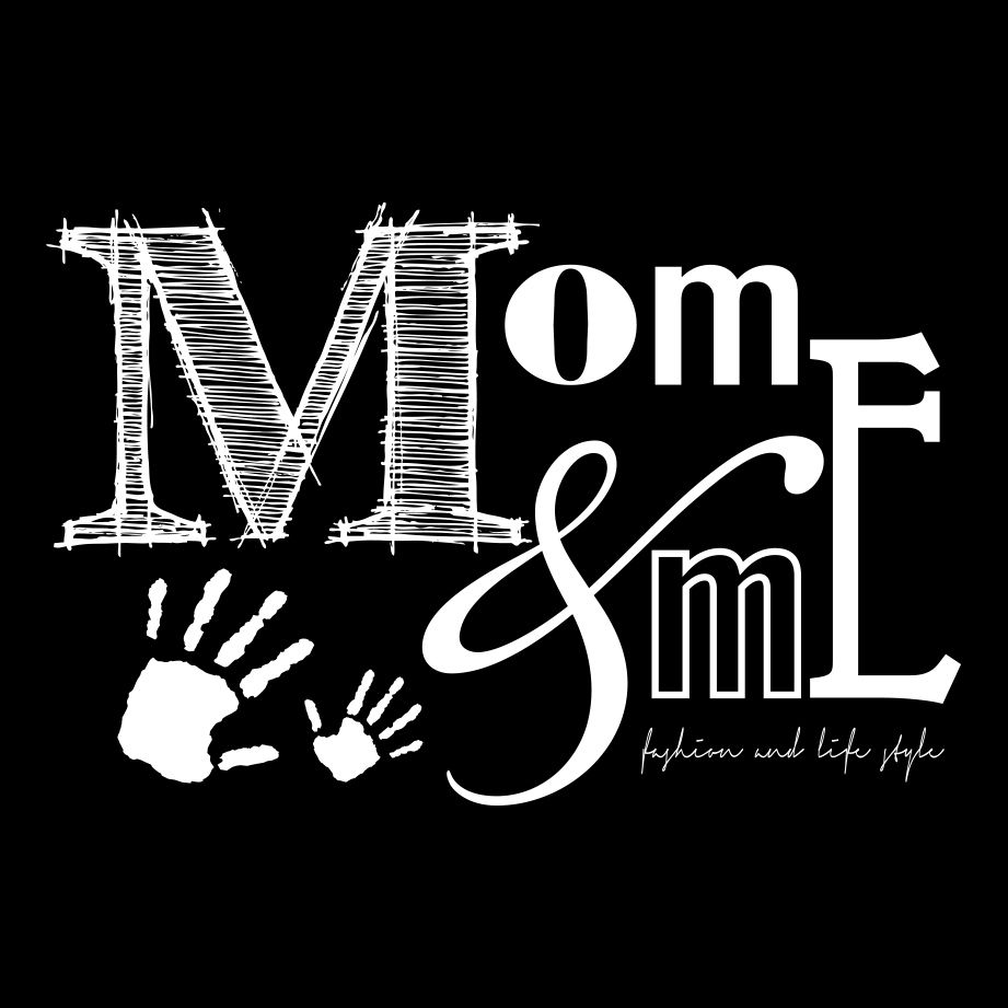 logo momeme black con mani mamma e bimba