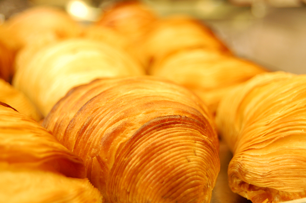 dettaglio sfogliatelle dolce tipico napoletano con ricotta